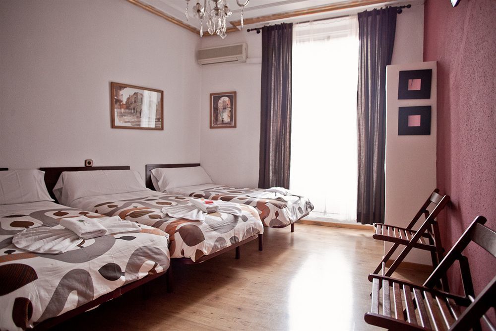 Hostal A Nuestra Senora de La Paloma Madrid Exterior foto